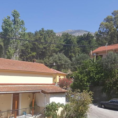 Moustakis Hotel Agia Efimia Zewnętrze zdjęcie